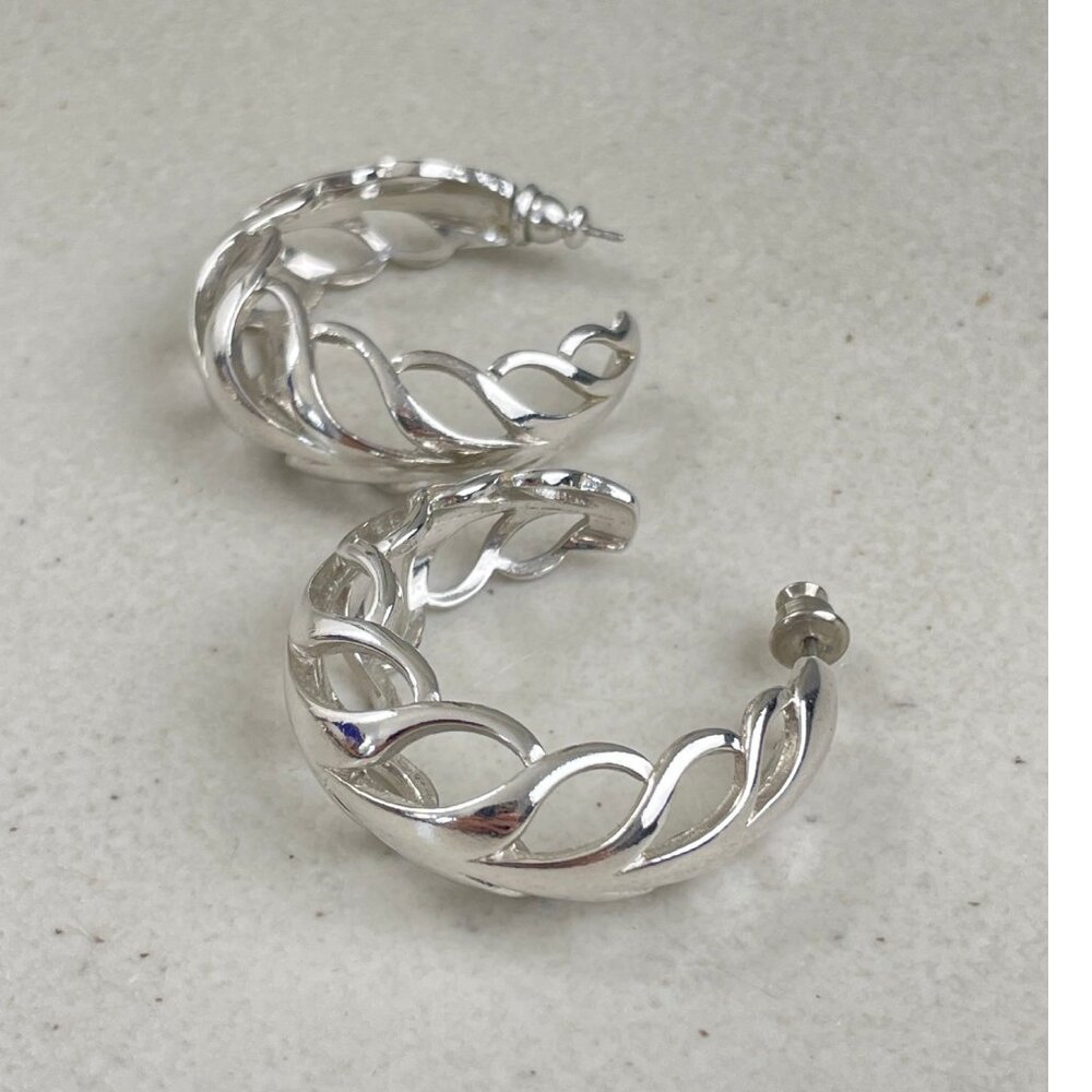 Vintage Earrings Pierced Hoop Silver Metal Textured 1990s Everyday Versatile